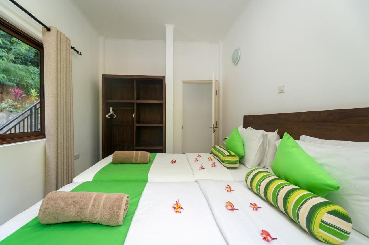 Kanasuk Self Catering Apartments Baie Lazare  외부 사진